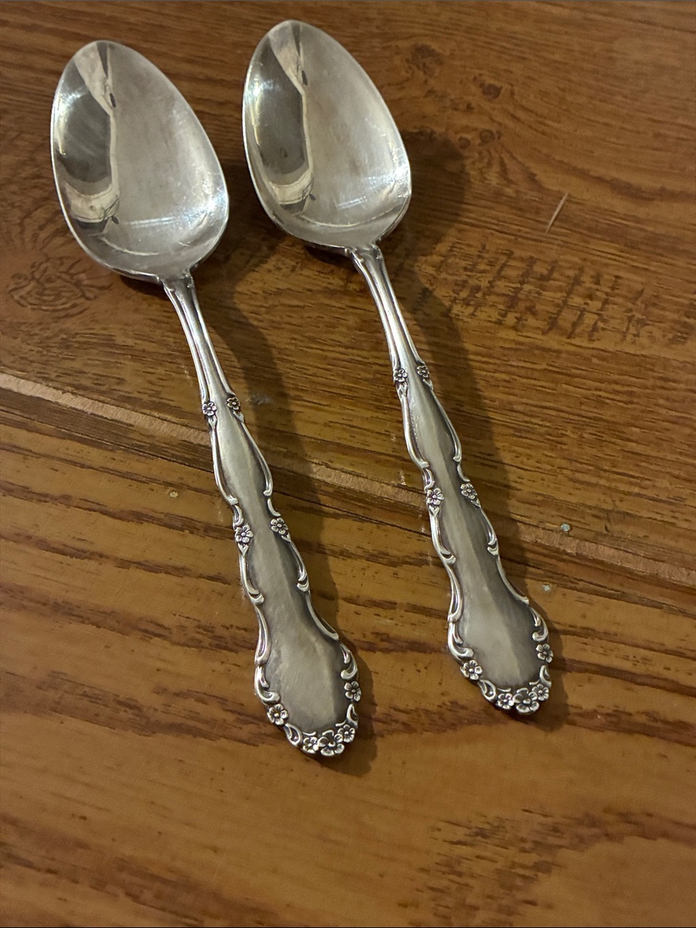 Rogers Flirtation Silver Plated Serving Spoon Pair - Elegant Floral Handle